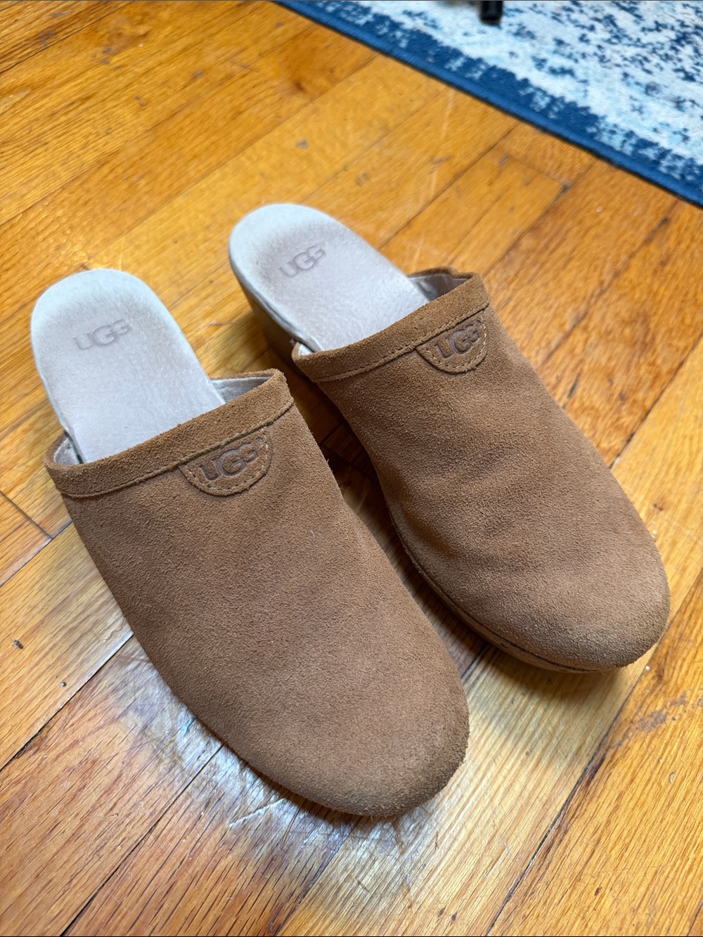 UGG Women's Chestnut Suede Wooden  Slide Mules/Clogs, size 6